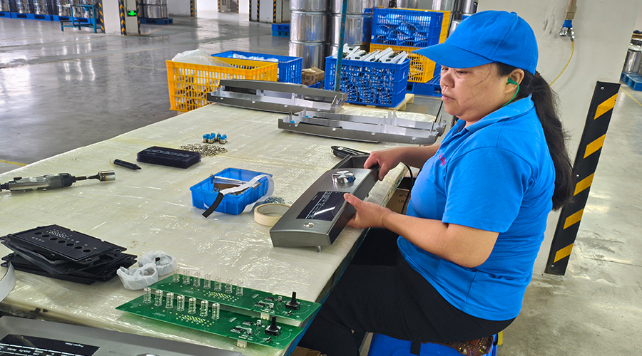 品質源于嚴苛測試，金環(huán)電器的實驗室保障