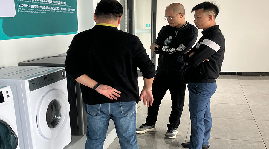 越南客戶到訪金環電器，現場拍板定合作